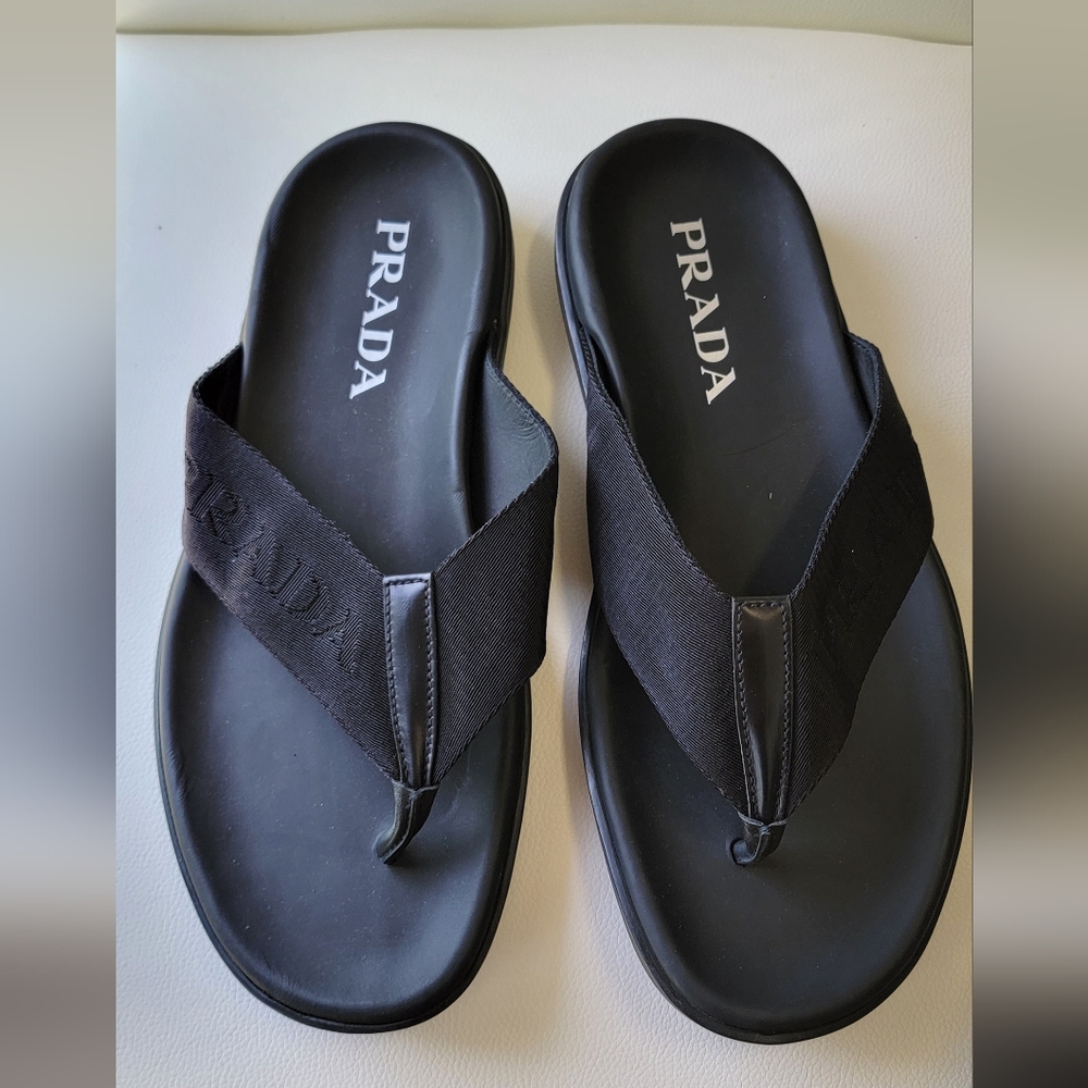 Prada Black Sandals Sleek Leather Design - Picture 2 of 9